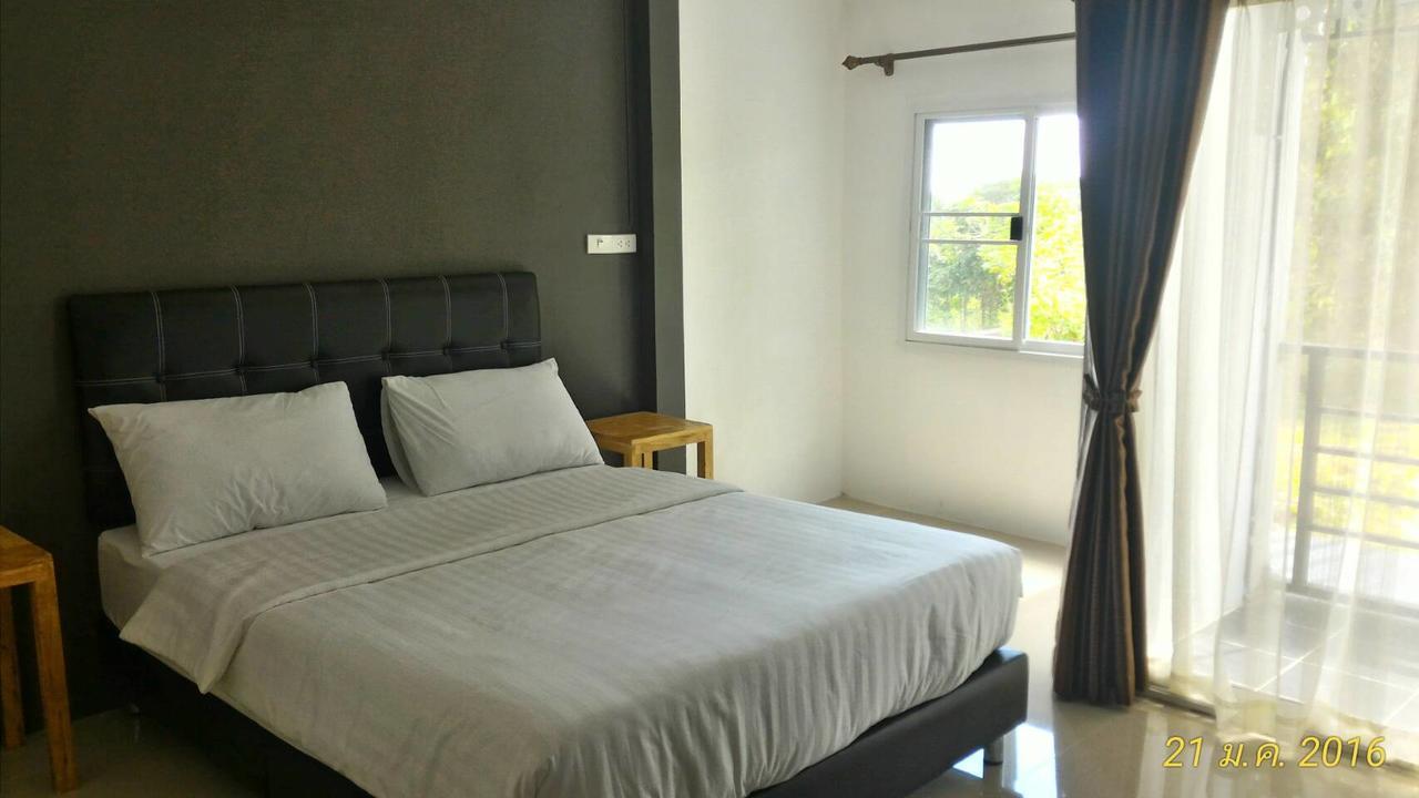 הוסטל נחון סי טמארט Loftel @ Nakhon מראה חיצוני תמונה
