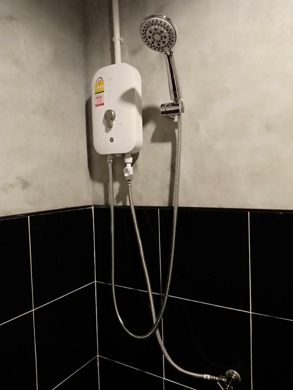 הוסטל נחון סי טמארט Loftel @ Nakhon מראה חיצוני תמונה